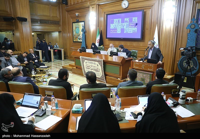 توضیحات عضو شورای شهر تهران درباره حواشی جلسه امروز شورا توضیحات عضو شورای شهر تهران درباره حواشی جلسه امروز شورا